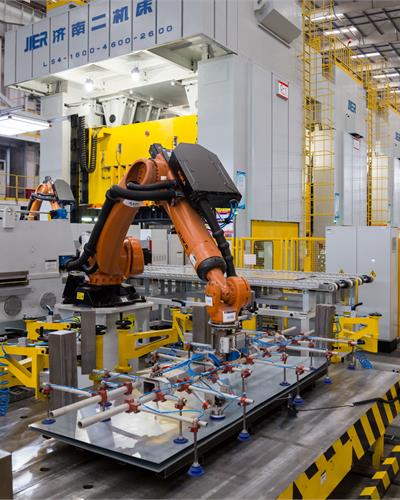 2026年中國智慧工廠產業供應鏈十大代表性企業：北方華創、大族激光、無錫先導、贏合科技、埃斯頓……