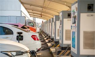 2025年狂卖460.2万辆！比亚迪首次跻身全球车企集团销量前五【附<em>新能源</em>汽车行业市场分析】