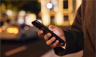 追觅AURORA手机亮相央视：18K金镶50颗天然钻石，定位全球高奢【附<em>智能手机</em>行业市场分析】