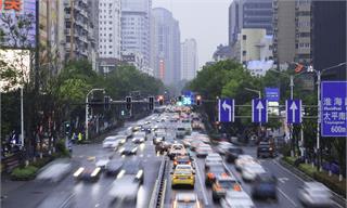 抛弃BBA，年轻人租价格更高国产电车回家过年【附新能源汽车行业市场分析】