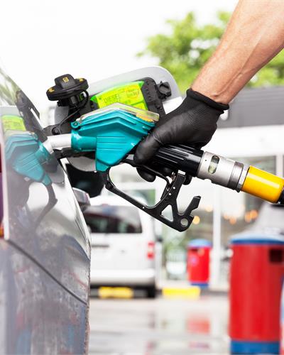 暴跌！國際油價創2022年以來單日最大跌幅：WTI與布倫特雙雙跌超11%【附原油市場分析】