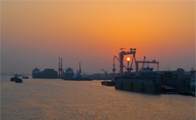 一县敌一国！中国最强小县城，彻底干崩日本支柱产业