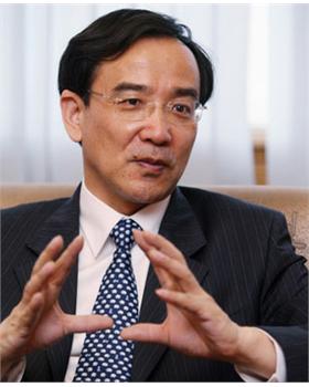 任仲伦头像