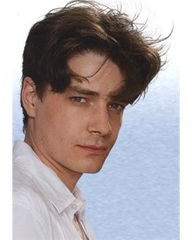 明星个人简介:马克西姆·马特维耶夫个人资料简历档案